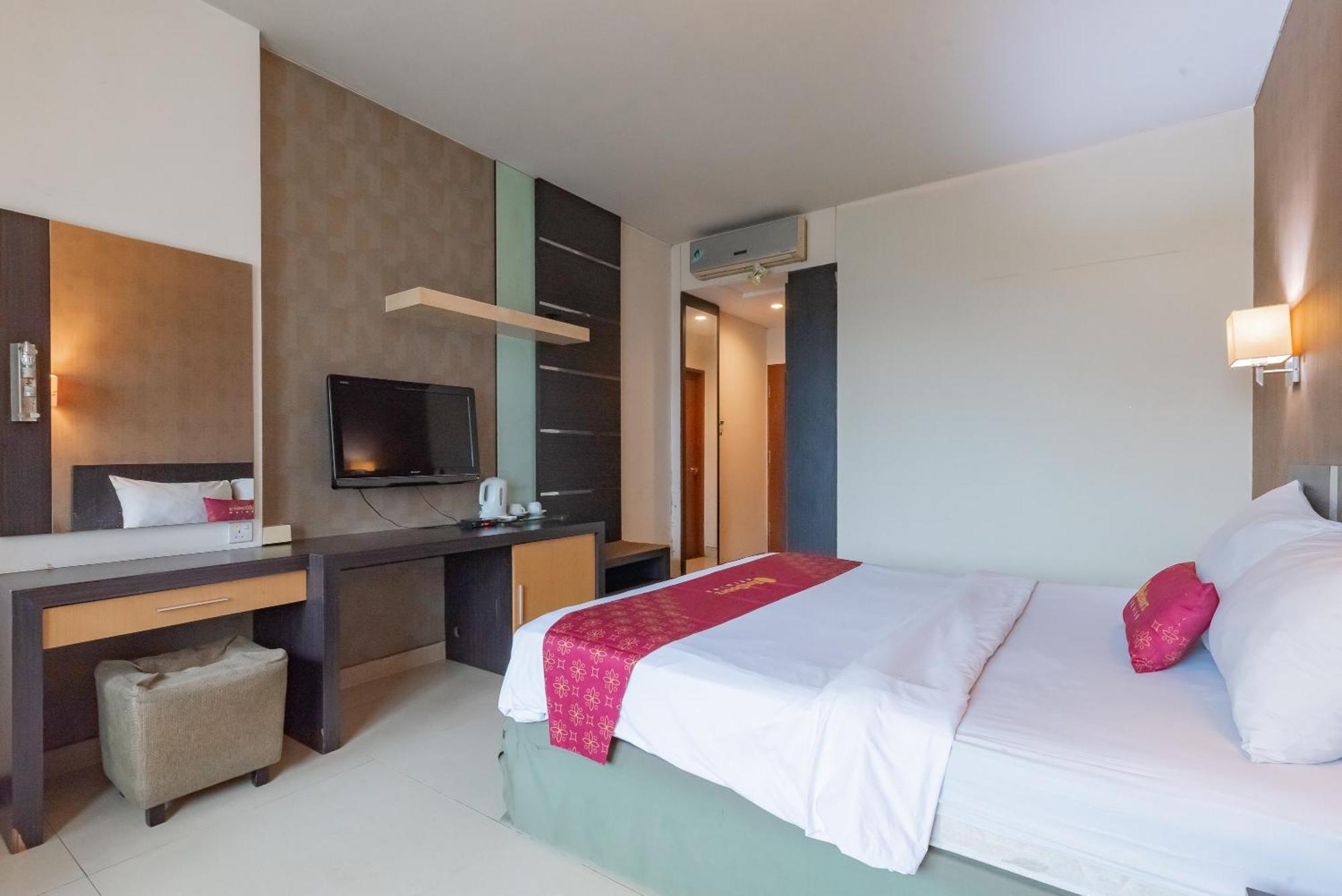 Reddoorz Premium Near Paris Van Java Mall บันดุง ภายนอก รูปภาพ