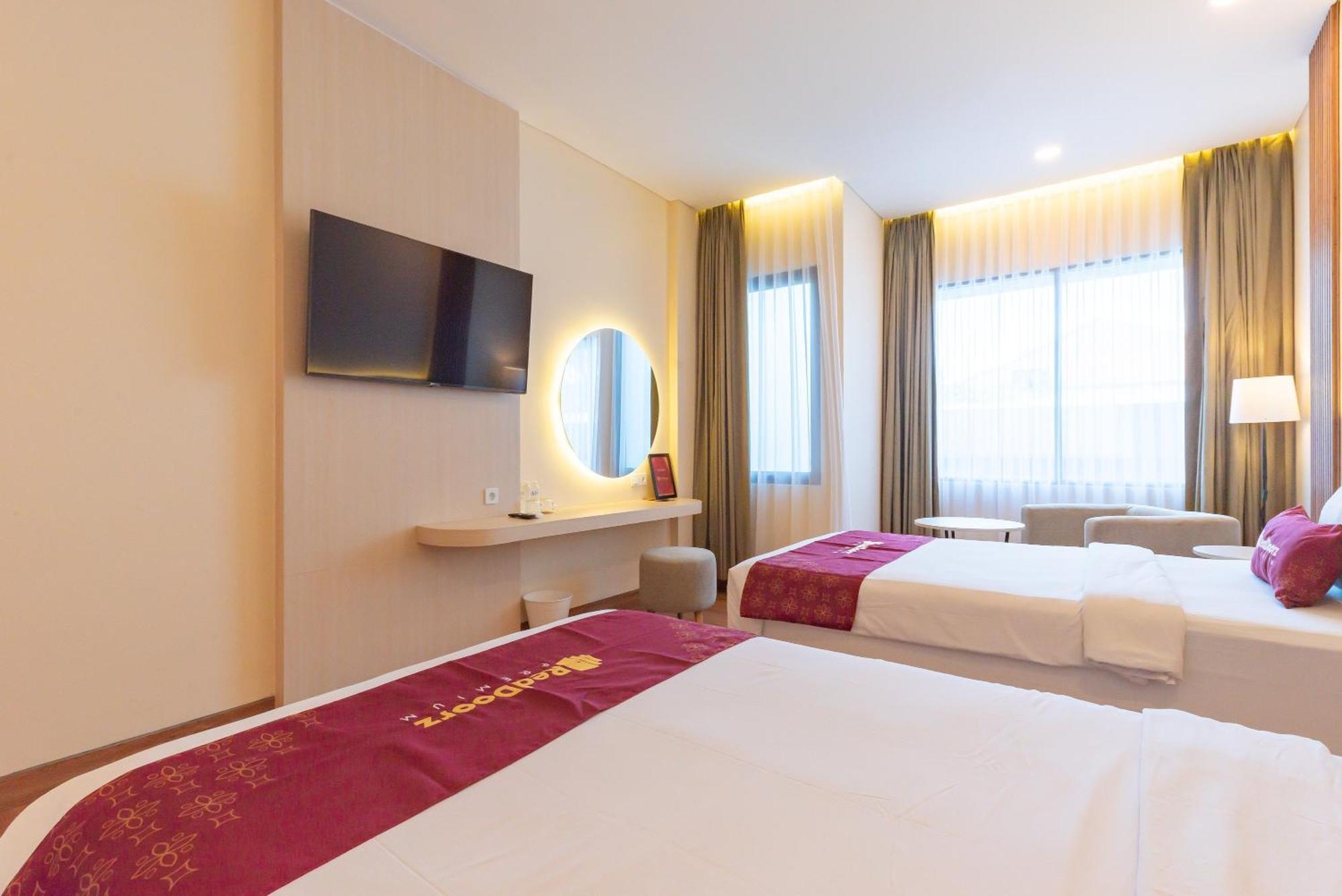 Reddoorz Premium Near Paris Van Java Mall บันดุง ภายนอก รูปภาพ