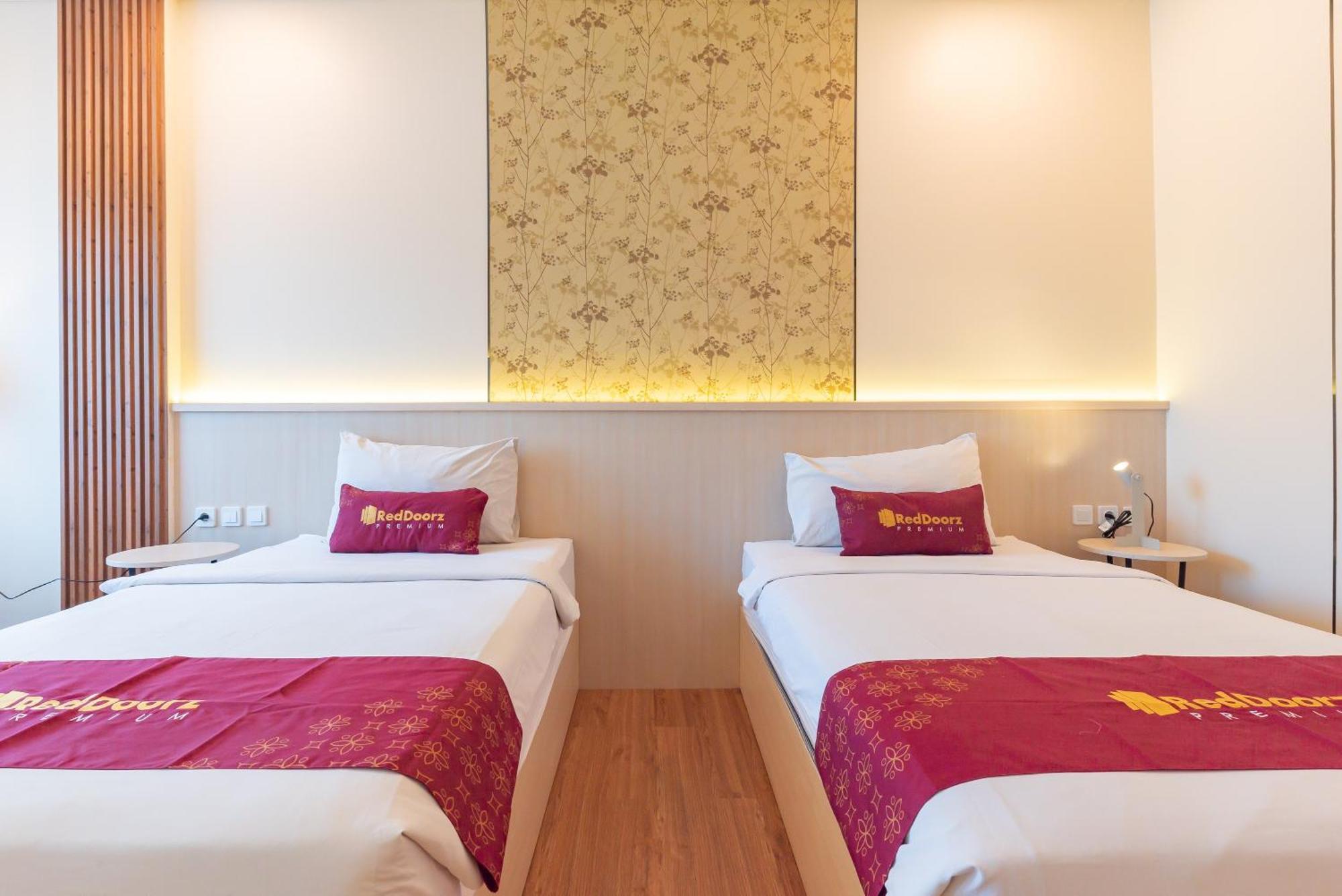 Reddoorz Premium Near Paris Van Java Mall บันดุง ภายนอก รูปภาพ